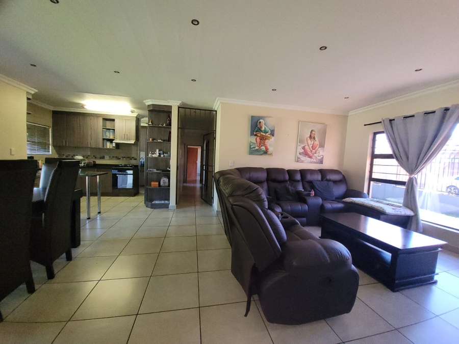 3 Bedroom Property for Sale in Grimbeeck Park North West